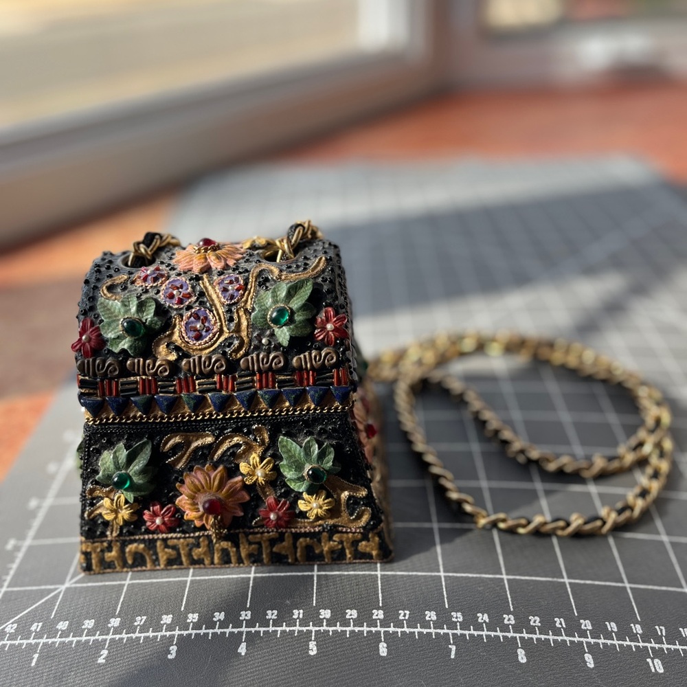 High-detail box purse from Philippines